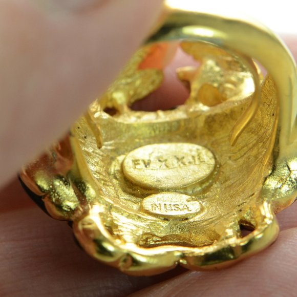 Kenneth Jay Lane FVX  KJL 22K Gold-Plated, Enamel & Faux Ruby Crab Ring - Picture 5 of 6